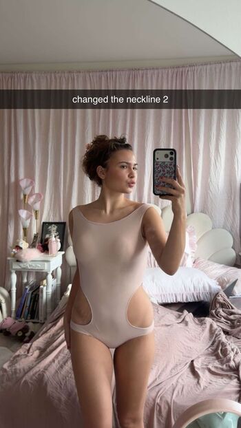 Ester dobrik page leaked private photo uncensored HD quality