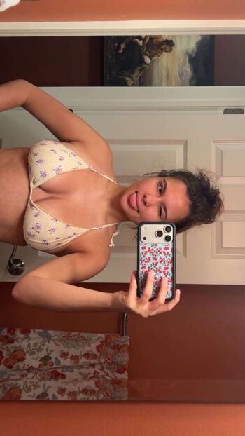 Ester dobrik page leaked private photo uncensored HD quality