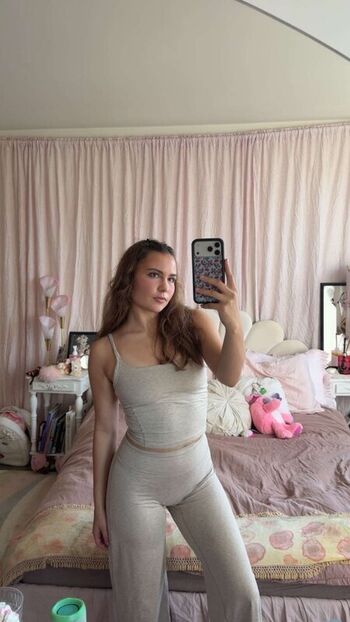 Ester dobrik leaked private photo uncensored HD quality