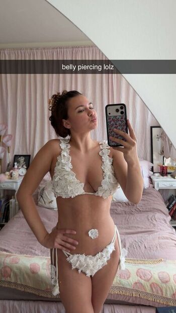 Ester dobrik leaked private photo uncensored HD quality