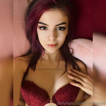 Eviesunset leaked private photo uncensored HD quality