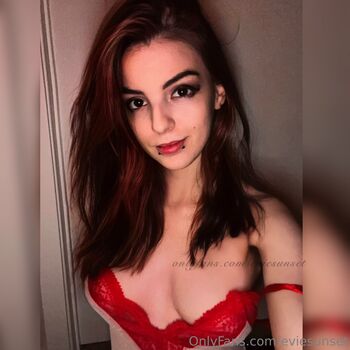 Eviesunset leaked private photo uncensored HD quality