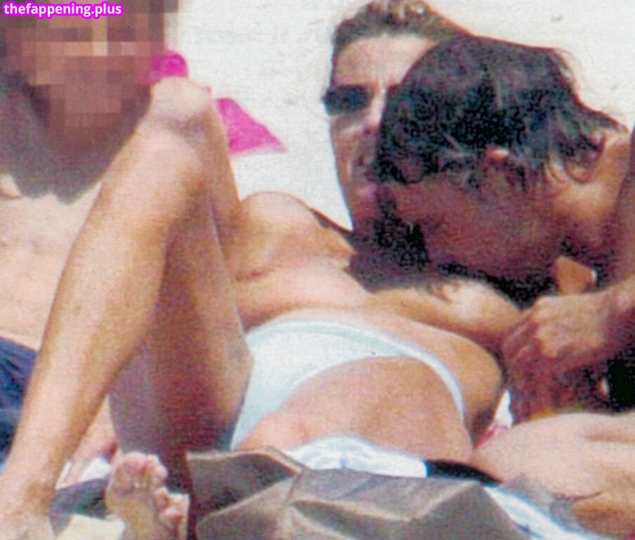 Femmes journalistes/ leaked private photo uncensored HD quality