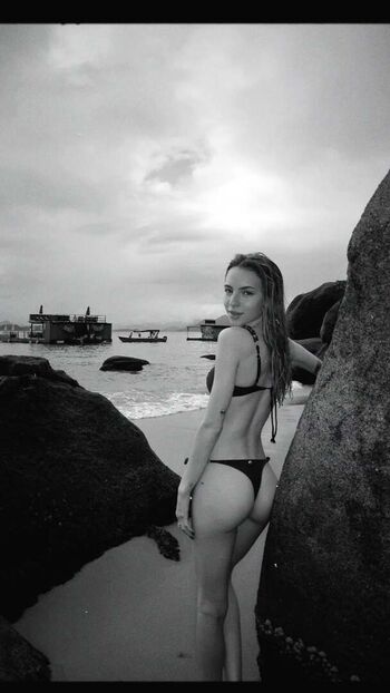 Fernanda schneider  page leaked private photo uncensored HD quality