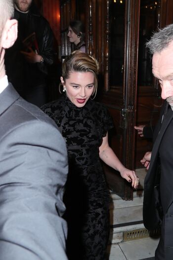 Florence pugh  page leaked private photo uncensored HD quality