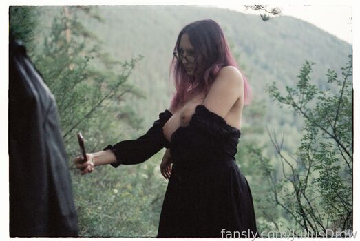 Gliese  page leaked private photo uncensored HD quality