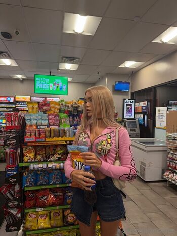 Gwendolynceline  page leaked private photo uncensored HD quality