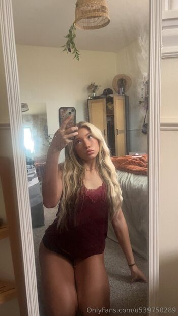 Gwenpeckk leaked private photo uncensored HD quality