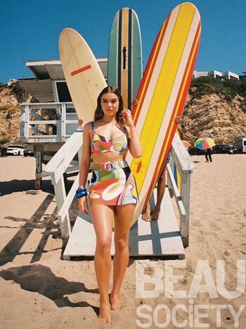 Hailee steinfeld leaked private photo uncensored HD quality