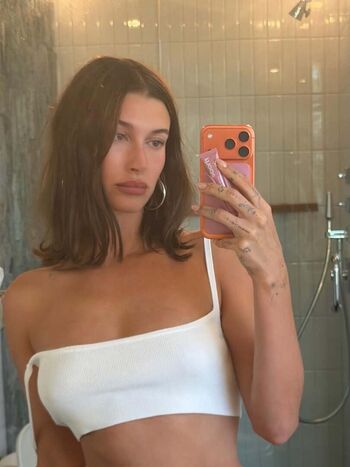 Hailey baldwin bieber page leaked private photo uncensored HD quality