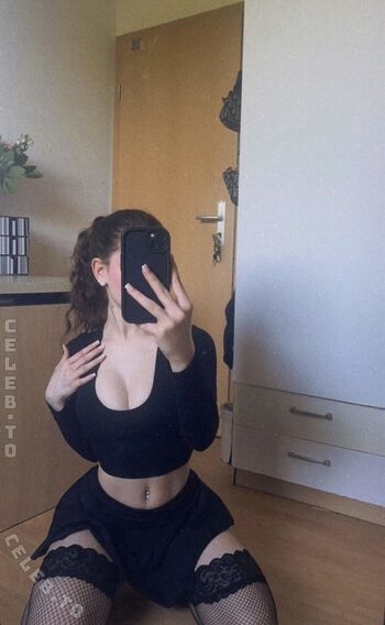Hannahluisienne page leaked private photo uncensored HD quality