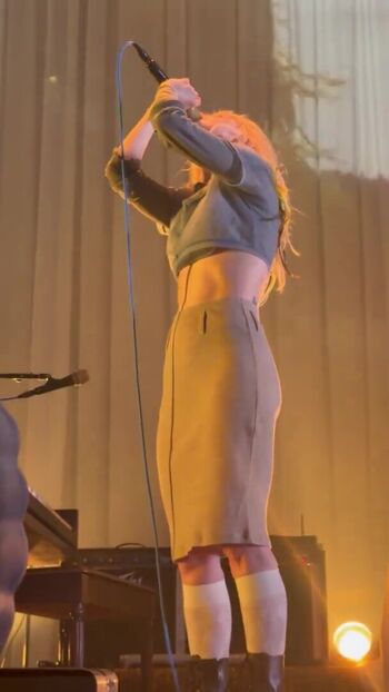 Hayley williams page leaked private photo uncensored HD quality