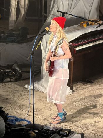 Hayley williams page leaked private photo uncensored HD quality