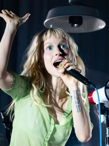 Hayley williams page leaked private photo uncensored HD quality