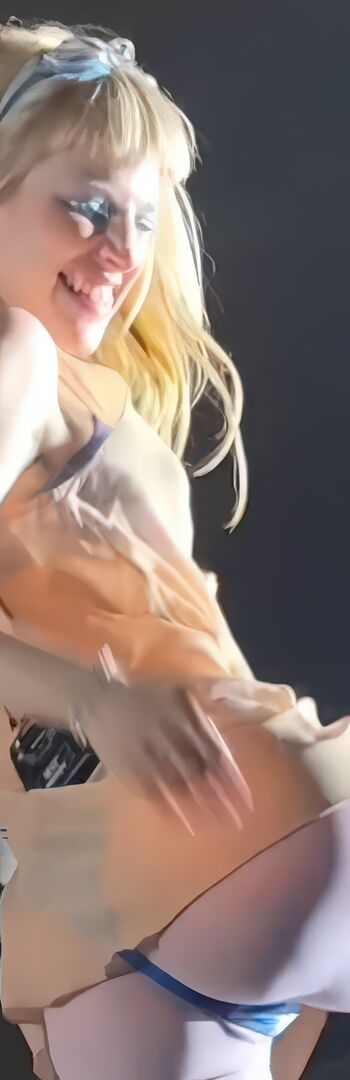 Hayley williams page leaked private photo uncensored HD quality