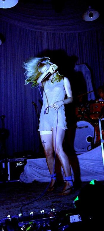 Hayley williams page leaked private photo uncensored HD quality