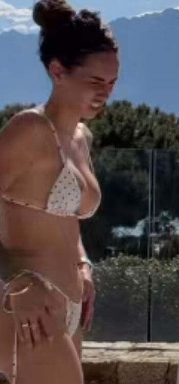 Hilona gos leaked private photo uncensored HD quality