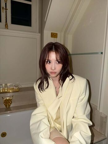 Hirai momo page leaked private photo uncensored HD quality