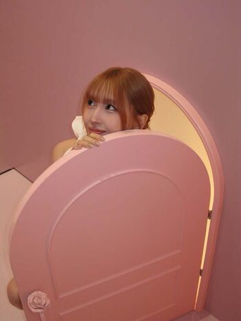 Hirai momo page leaked private photo uncensored HD quality