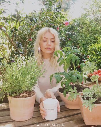 Holly willoughby page leaked private photo uncensored HD quality