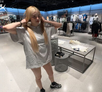 Honeypuu  page leaked private photo uncensored HD quality