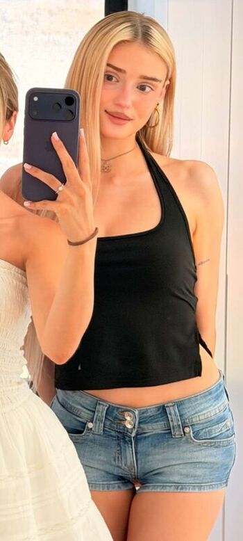 Honeypuu  page leaked private photo uncensored HD quality