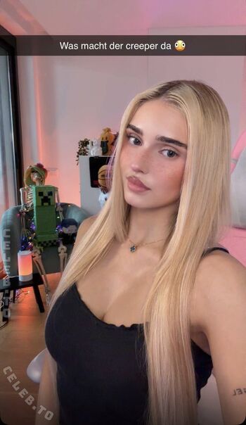 Honeypuu  page leaked private photo uncensored HD quality