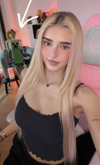 Honeypuu  page leaked private photo uncensored HD quality