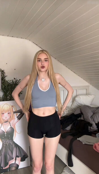 Honeypuu  page leaked private photo uncensored HD quality