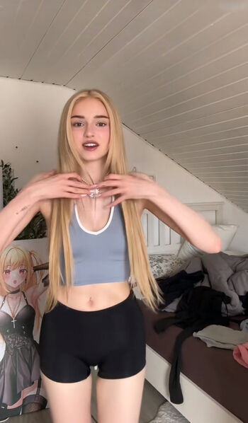Honeypuu  page leaked private photo uncensored HD quality