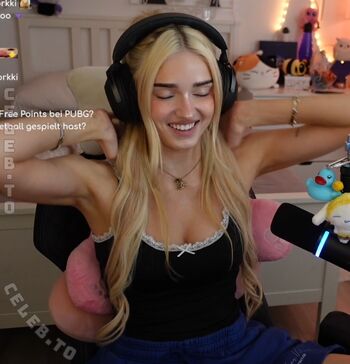 Honeypuu  page leaked private photo uncensored HD quality