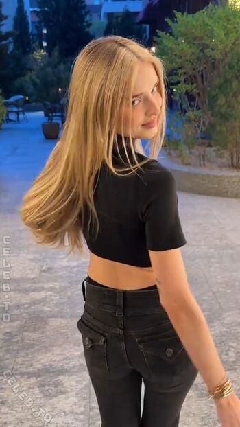 Honeypuu  page leaked private photo uncensored HD quality