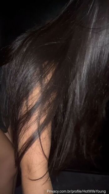 Hotwifeyoung leaked private photo uncensored HD quality