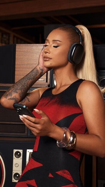 Iggy azalea  page leaked private photo uncensored HD quality