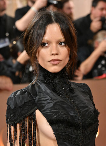 Jenna ortega  page leaked private photo uncensored HD quality