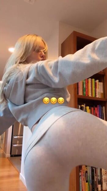 Jennalynnmeowri leaked private photo uncensored HD quality