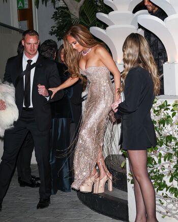 Jennifer lopez  page leaked private photo uncensored HD quality