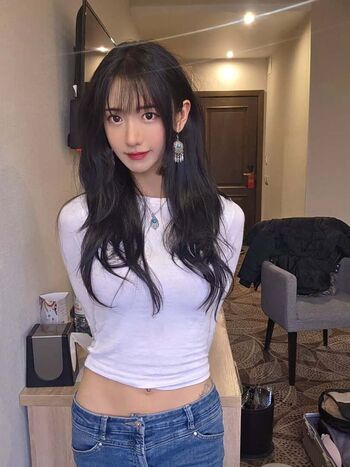 Jinnytty leaked private photo uncensored HD quality