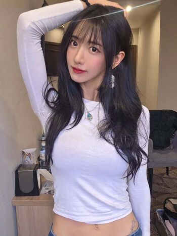 Jinnytty leaked private photo uncensored HD quality