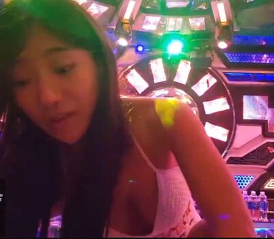 Jinnytty leaked private photo uncensored HD quality