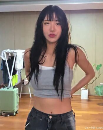 Jinnytty leaked private photo uncensored HD quality