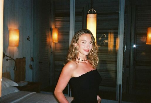 Jodie comer page leaked private photo uncensored HD quality