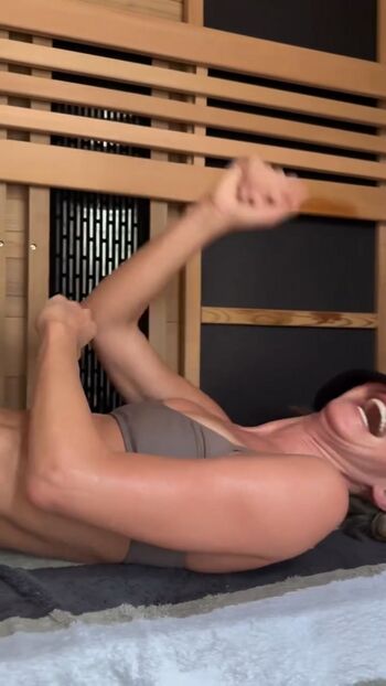 Julianne hough page leaked private photo uncensored HD quality