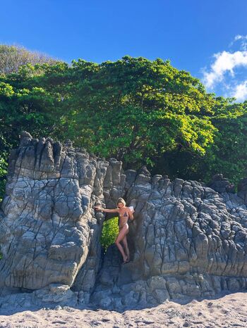 Julianne hough page leaked private photo uncensored HD quality