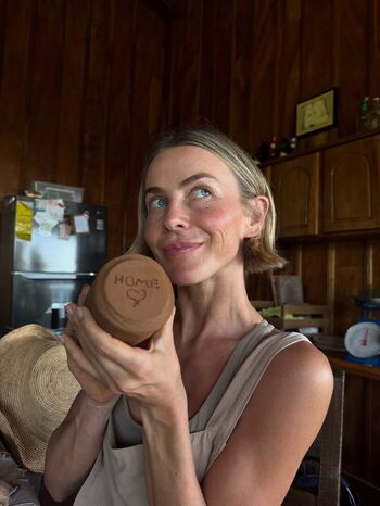 Julianne hough page leaked private photo uncensored HD quality