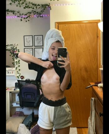 Kara gallegly leaked private photo uncensored HD quality