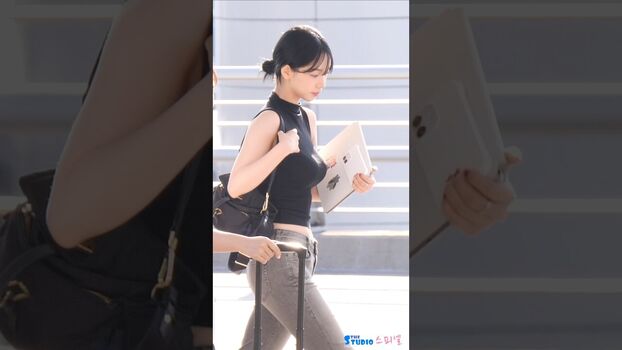 Katarinabluu  page leaked private photo uncensored HD quality