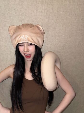 Katarinabluu  page leaked private photo uncensored HD quality