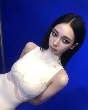 Katarinabluu  page leaked private photo uncensored HD quality