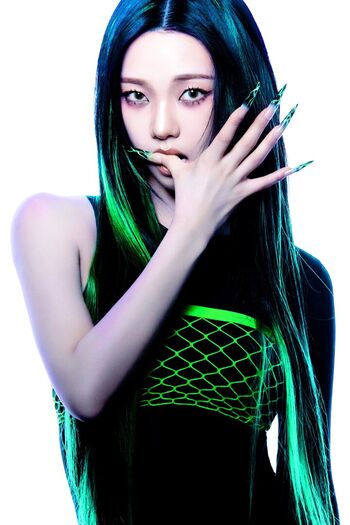 Katarinabluu  page leaked private photo uncensored HD quality